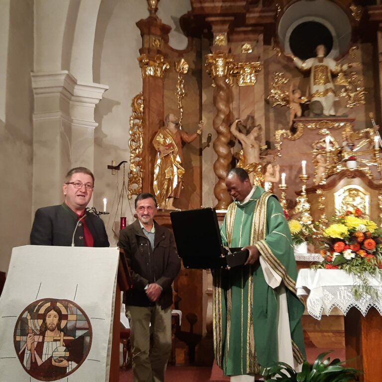 Read more about the article 25-jähriges Priesterjubiläum von Vikar Cyriacus