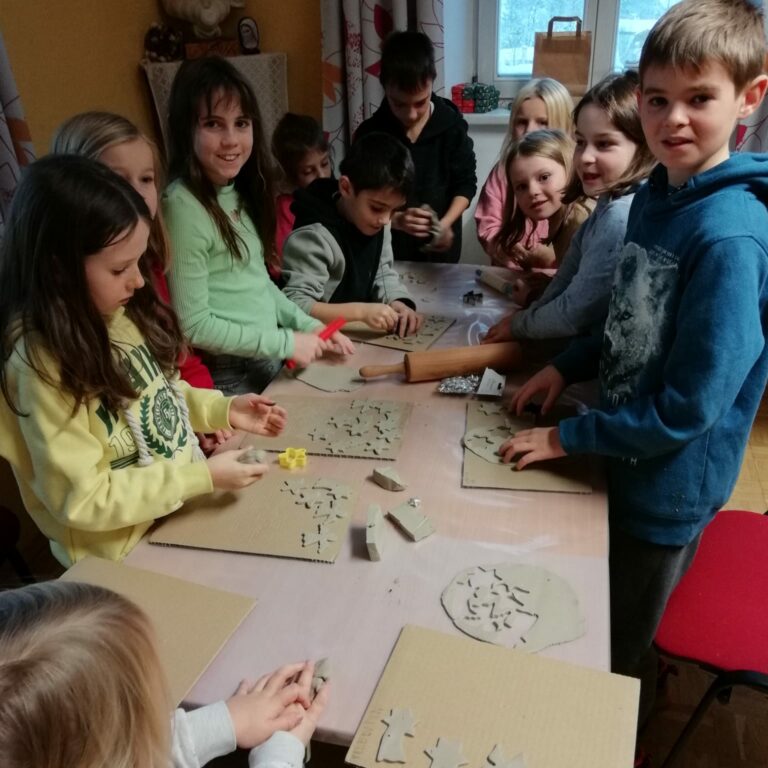 Mehr über den Artikel erfahren Kinder basteln im Advent…