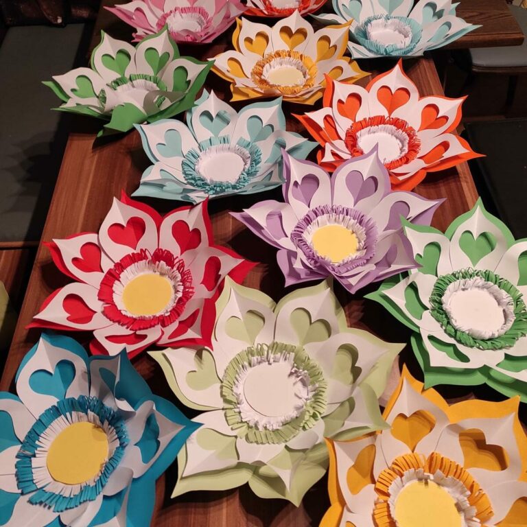 Mehr über den Artikel erfahren Taufblumen für 2022 gebastelt