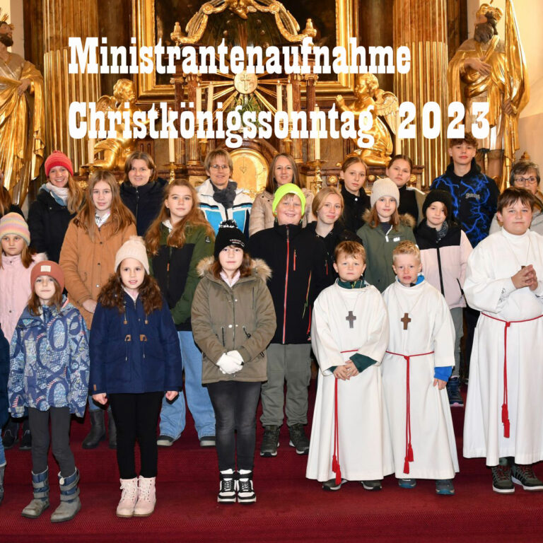 Read more about the article Ministrantenaufnahme am Christkönigssonntag