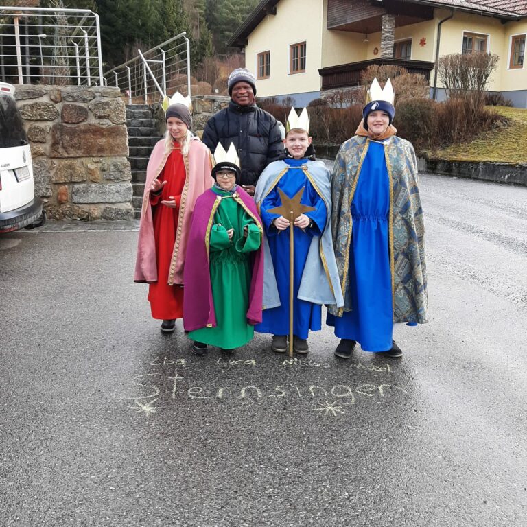 Mehr über den Artikel erfahren Sternsingeraktion Pfarre Oberkirchen