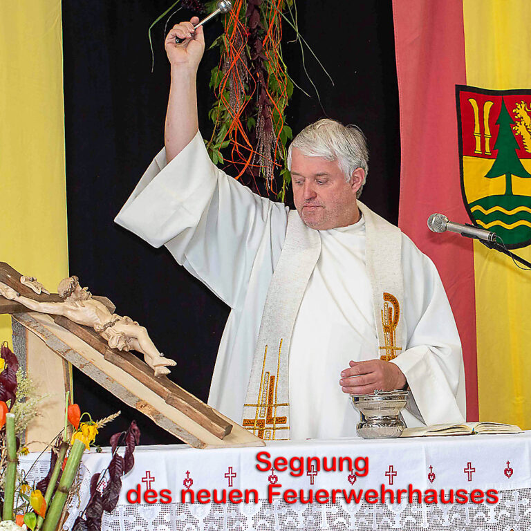 Mehr über den Artikel erfahren Segnung des neuen Feuerwehrhauses