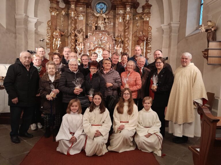 Mehr über den Artikel erfahren Hl. Messe mit den Jubelpaaren 2025